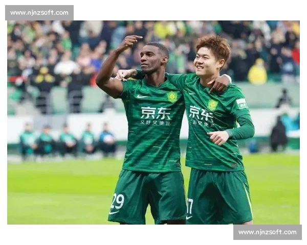 恩加德乌乌龙送礼 国安 1-0 登顶中超 恩加德乌乌龙送礼 国安 1-0 登顶中超