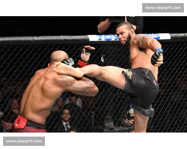 UFC锤子对决桑托斯巅峰之战力量速度全面碰撞解析精彩赛场前瞻